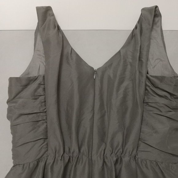 $5 LAST CALL! BANANA REPUBLIC | Grey Silk Dress - Picture 6 of 14
